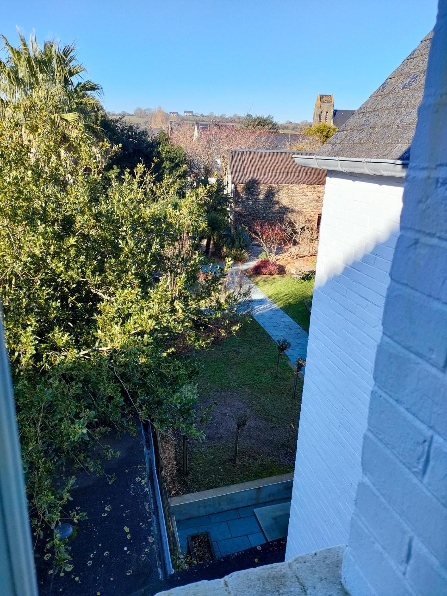 Hotel Traiteur Les Ormes, The Originals Relais Barneville-Carteret Exterior foto