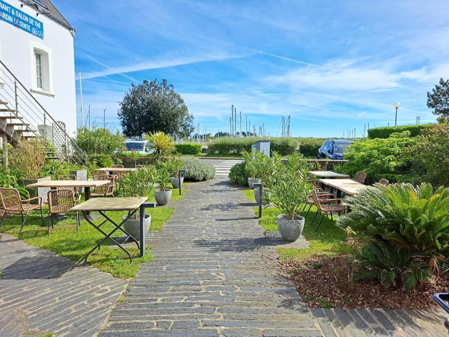 Hotel Traiteur Les Ormes, The Originals Relais Barneville-Carteret Exterior foto